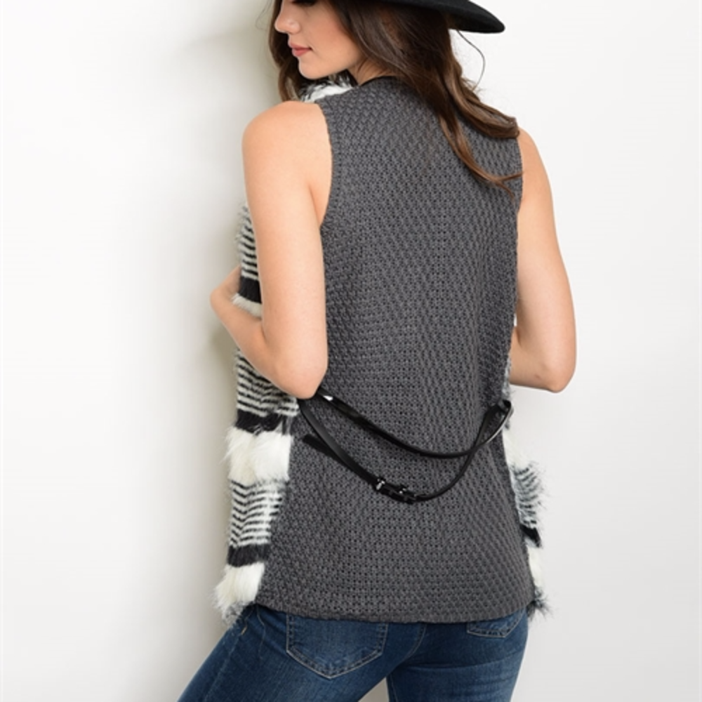 FAUX FUR VEST - Picture 2 of 2