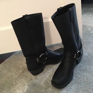 Frye Black Harness 12R Women's size 7.5