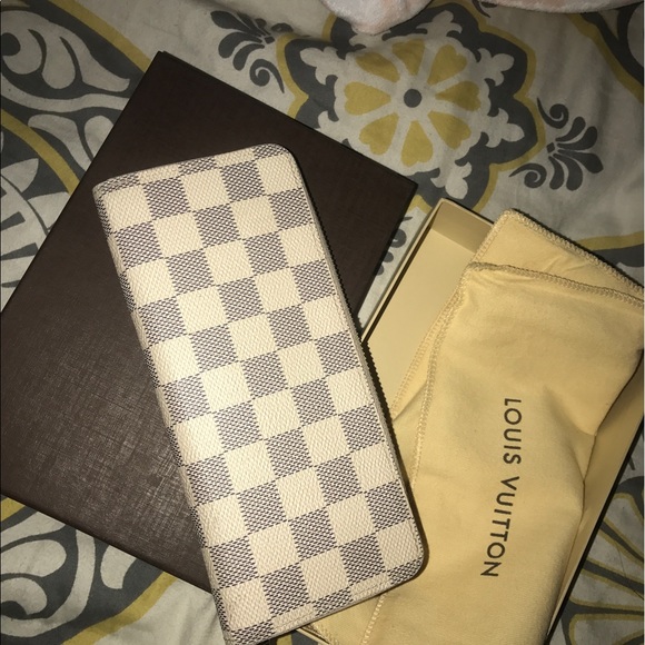 Authentic Louis Vuitton bag and wallet obo - Picture 7 of 7
