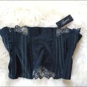 NWT Elle MacPherson corset