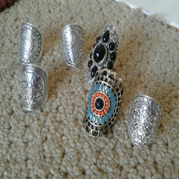 Black and Silver gypsy knuckle ring - Picture 8 of 8