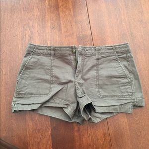 🐒Khaki Shorts🐒