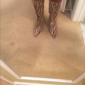 New leopard print boots