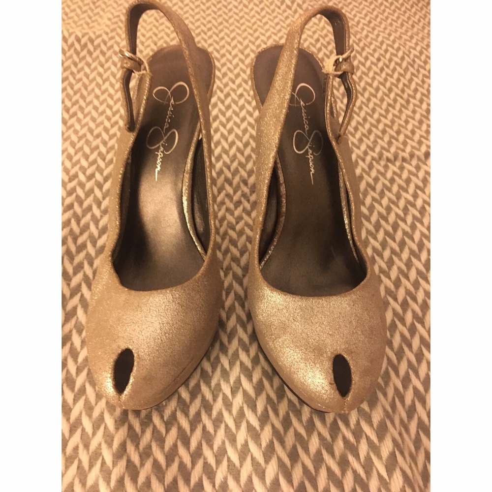 Jessica Simpson Silver Metallic Leather Heels