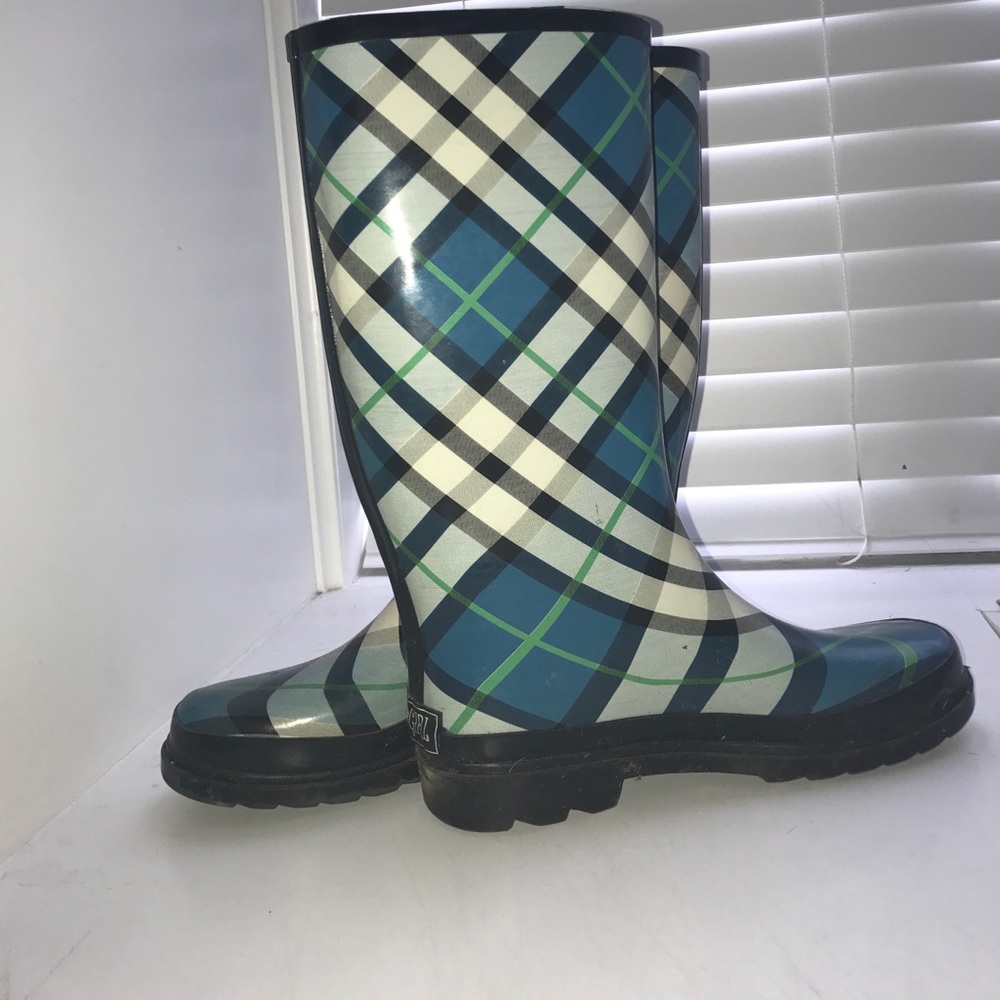 Rain boots