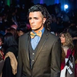 Meet your Posher, Ray