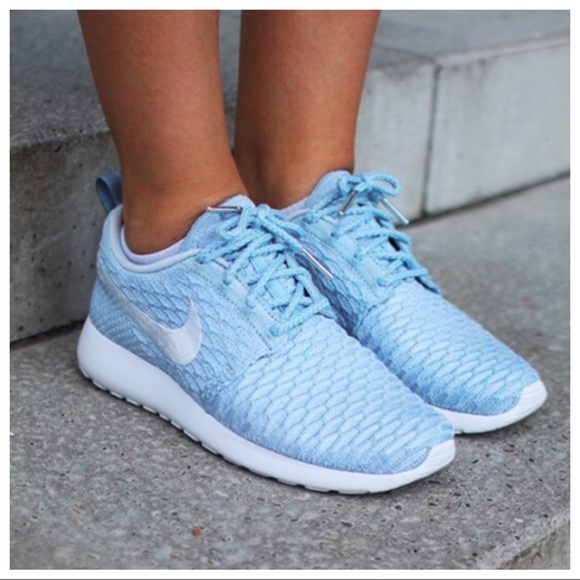 Nike Shoes - Nike Juvenate