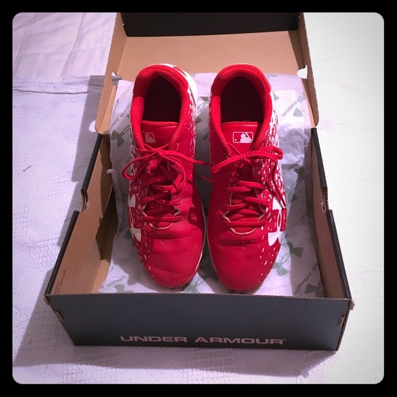 UNDER ARMOUR CLETES SIZE 6Y RED/WHITE - Picture 2 of 7