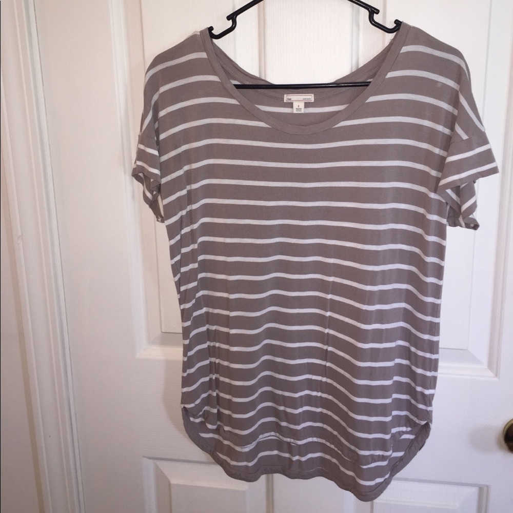Gap oversized casual tee tan and white stripe