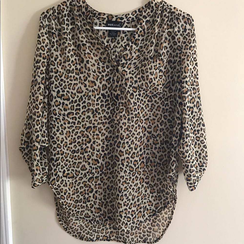 Loose silky top
