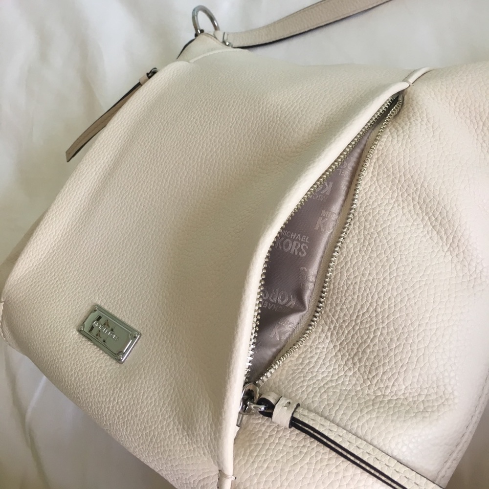 SOLD NWT Michael Kors Corinne Bag White Leather Slouchy Purse - Picture 4 of 7