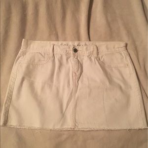 White denim skirt