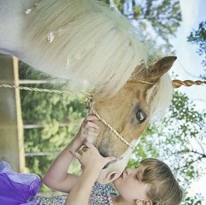 Meet your Posher, Emilee