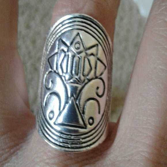 Elegant Totem
BOHO Rings set of 4 - Picture 4 of 8