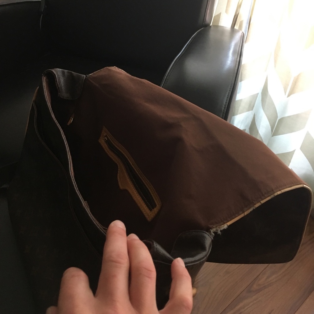 Vintage ( 1994) Louis Vuitton Messenger  Bag . - Picture 3 of 5