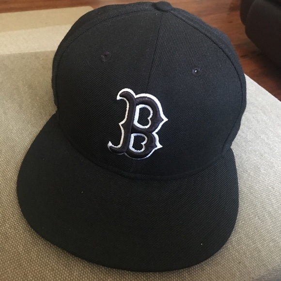 New Era Red Sox Hat - Picture 1 of 2