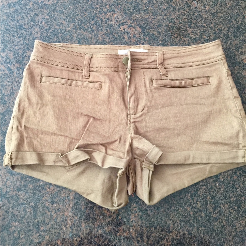 🍁Stretchy Khaki Shorts🍁