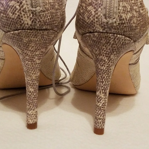 Loeffler Randall Lottie Cream Sandal - Picture 3 of 6