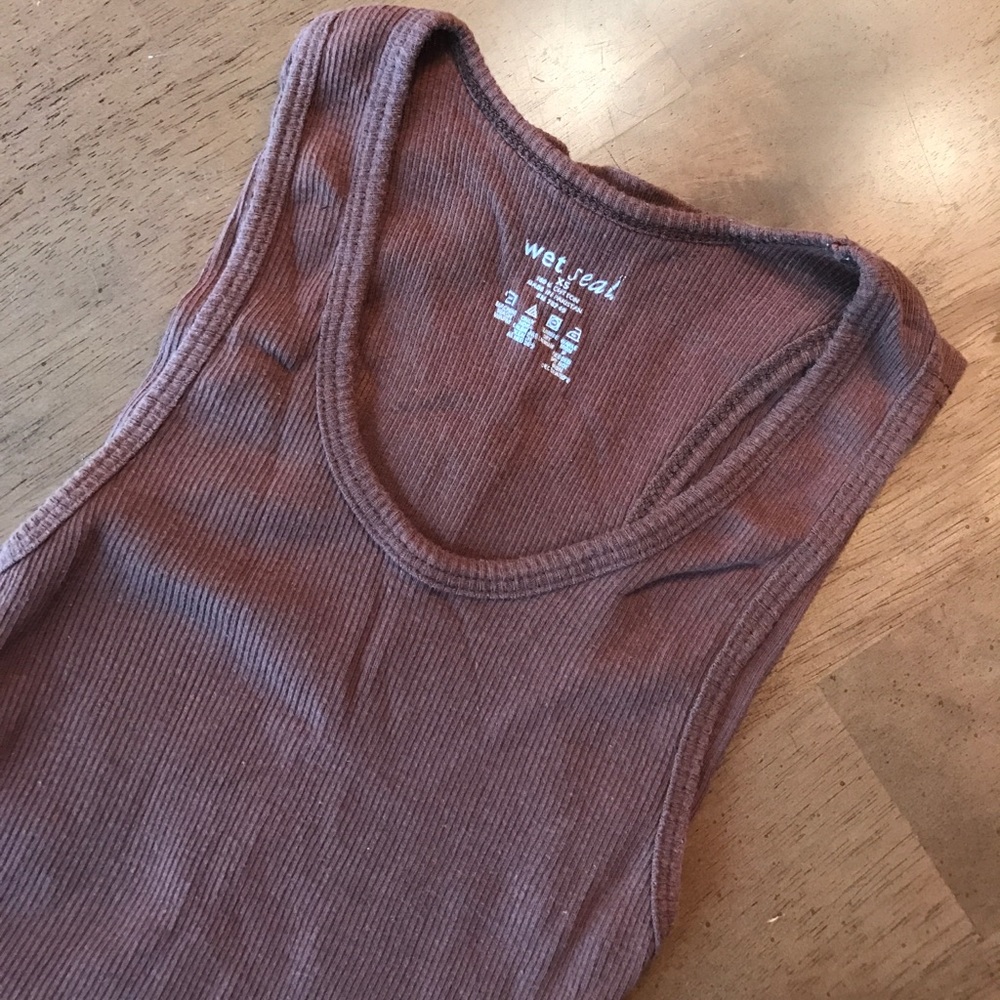 « Brown Tank Top »