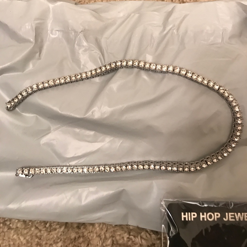 BRANDNEW Never Worn Tennis Necklace