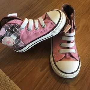 Converse All-Star. Pink baby girls. Size 5