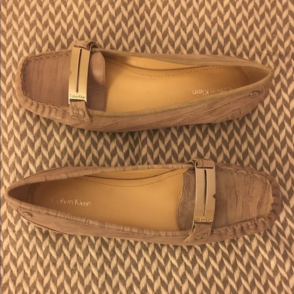 Calvin Klein Flats - Tan & Silver