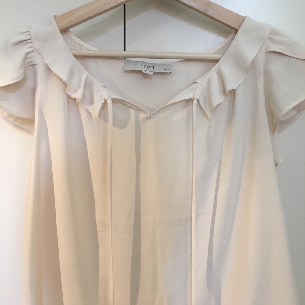 Delicate blouse - Picture 2 of 3