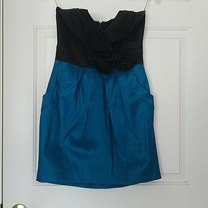 Strapless two tones dress