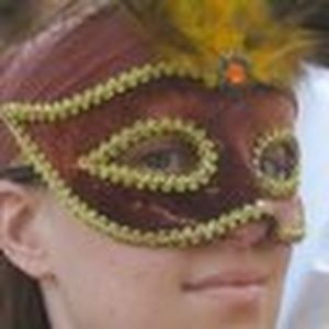 Meet your Posher, Kira