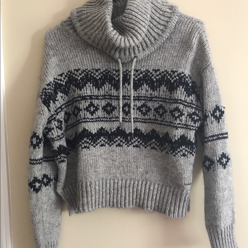 Crop top sweater