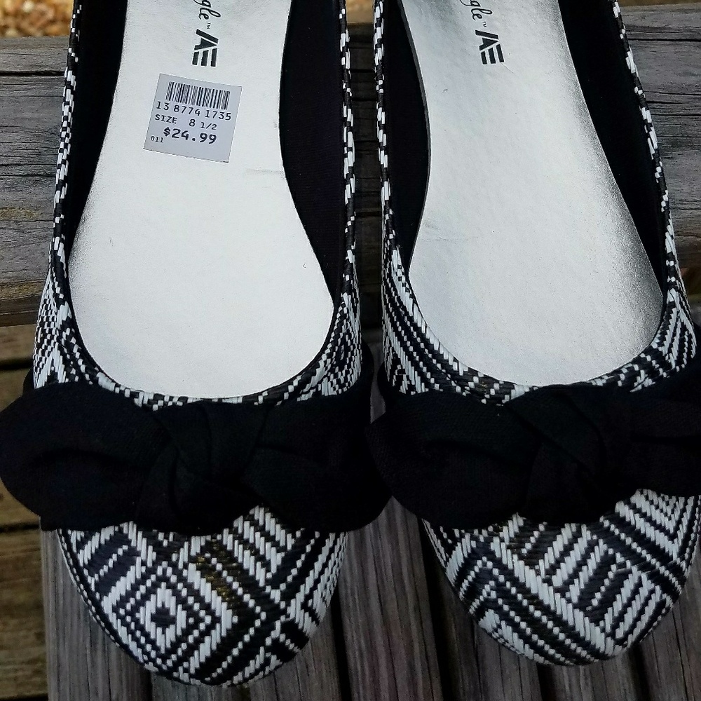 New in box Women's Flats