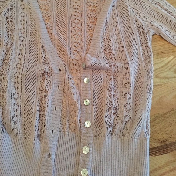 Gorgeous nwot lace sweater - Picture 2 of 3