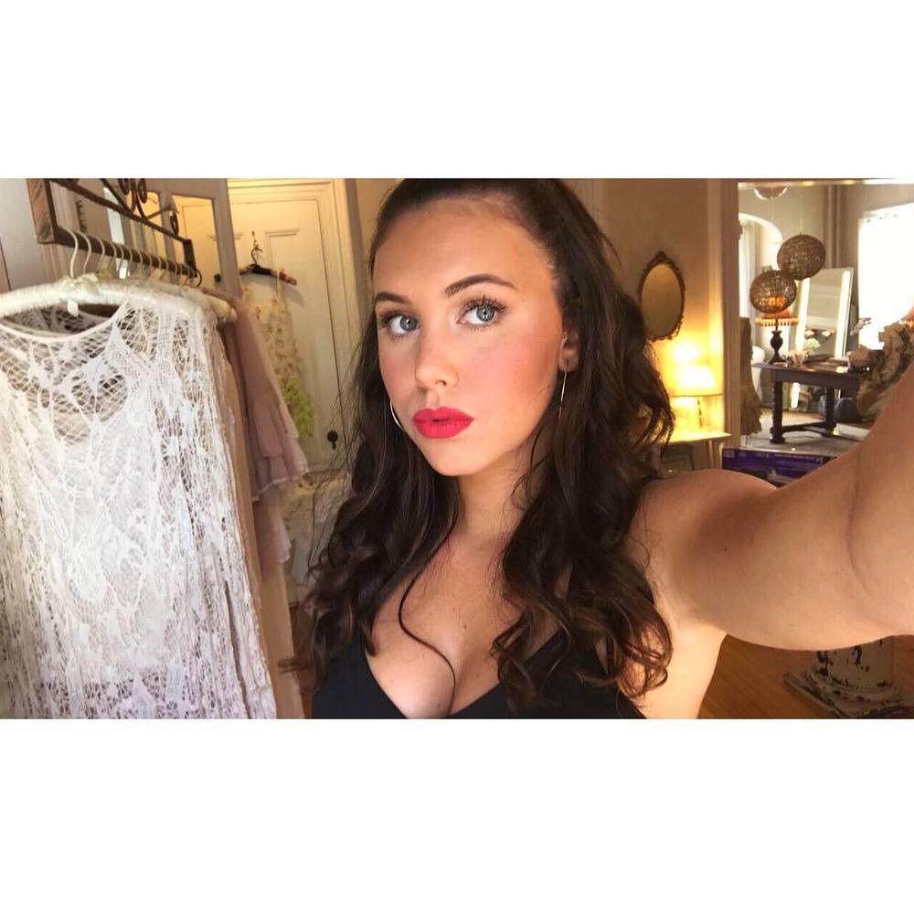 Meet your Posher, Ashley