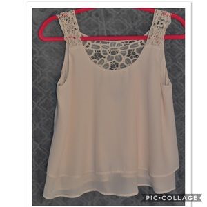 Loose off white chrochet design tank top