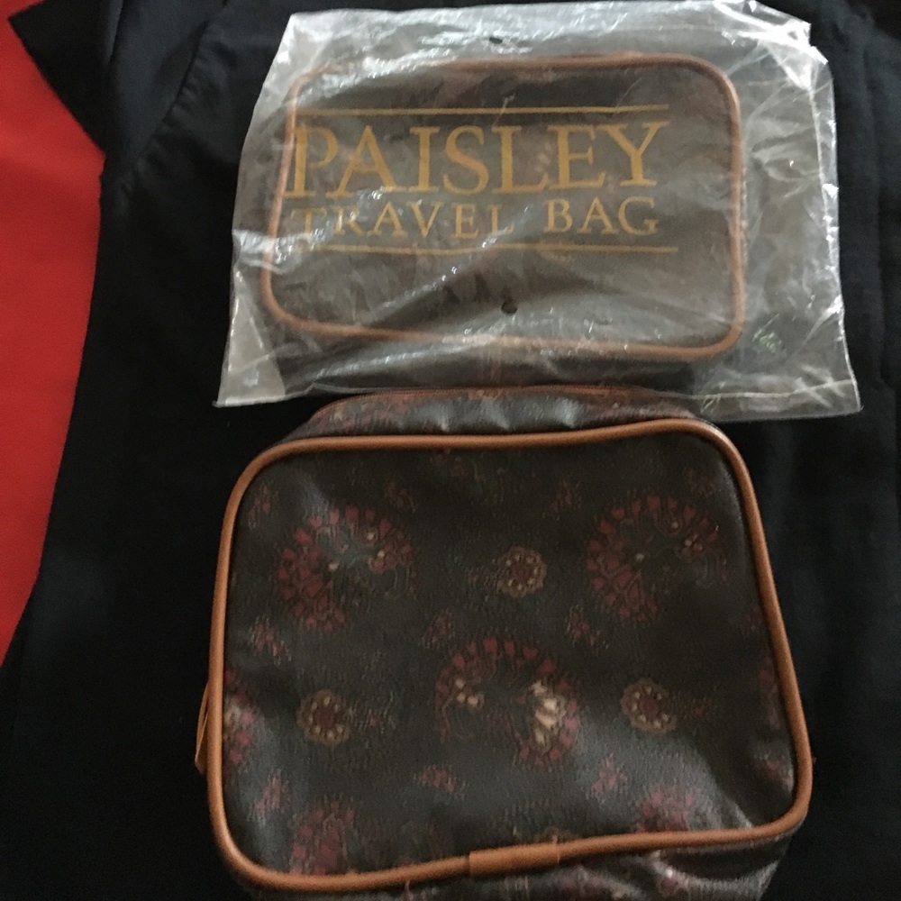 Cosmetic travel bags