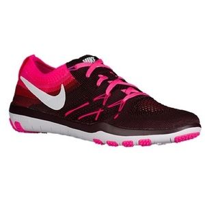 Nike Free TR Focus Flyknit pink/burgundy size 8.5