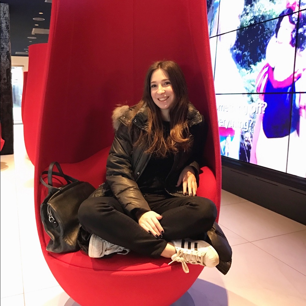 Meet your Posher, Jessica