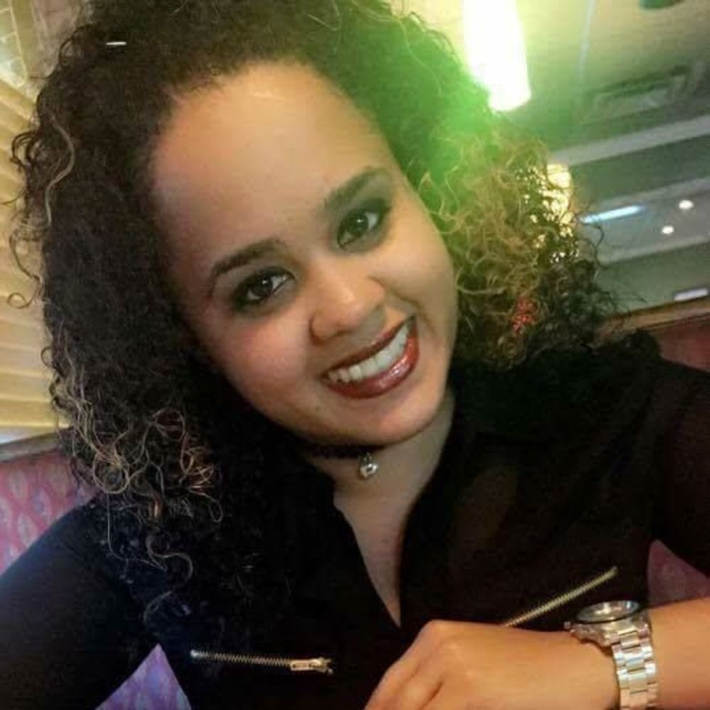 Meet your Posher, Zuly