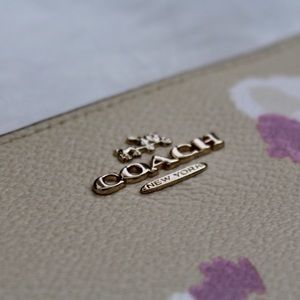 NWT Coach Floral Wristlet