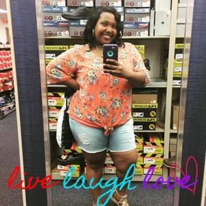 Meet your Posher, Brittany