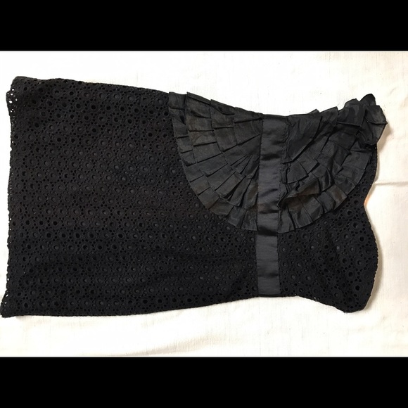 Dresses & Skirts - Adorable strapless lbd with eyelet