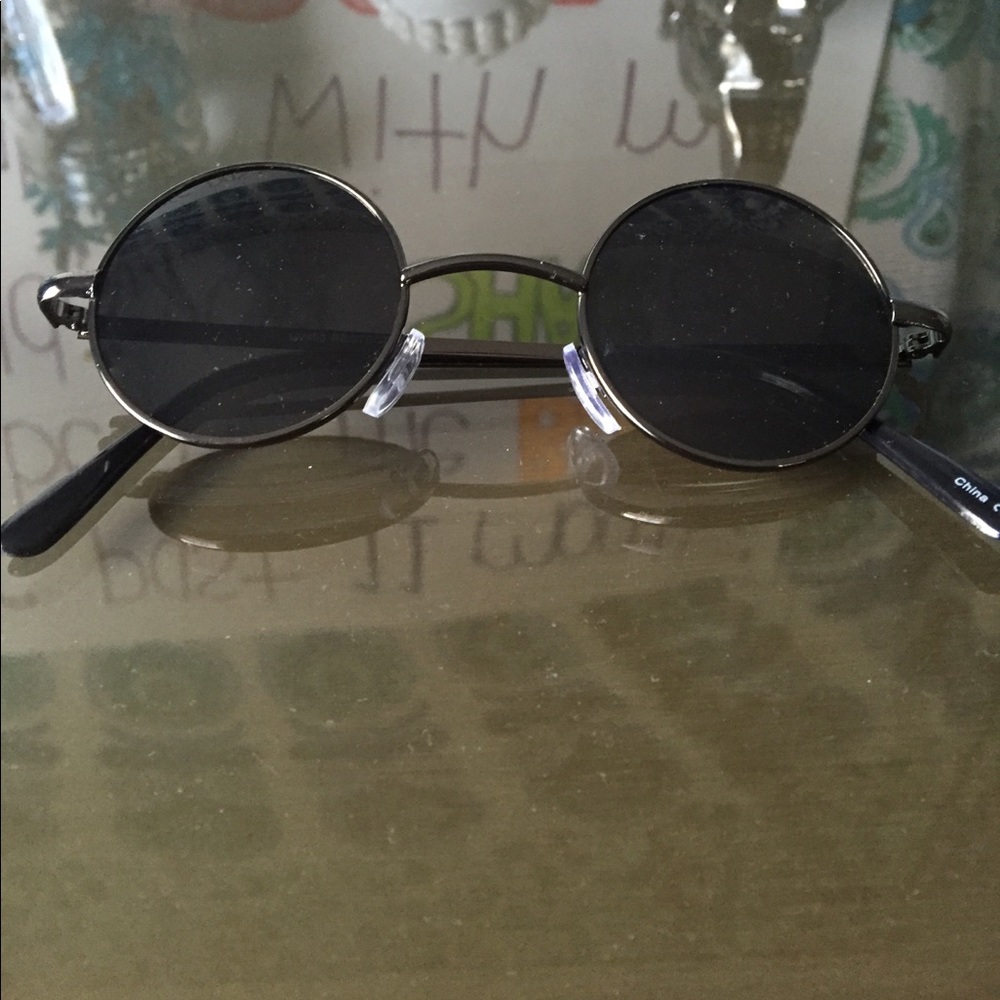 Circle sunglasses - Picture 2 of 4