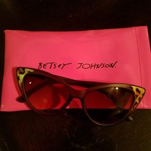 Betsey  Johnson sunglasses