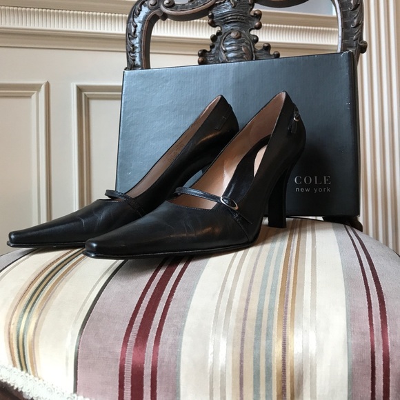 KENNETH COLE Black Heels Sz 7 - Picture 2 of 7