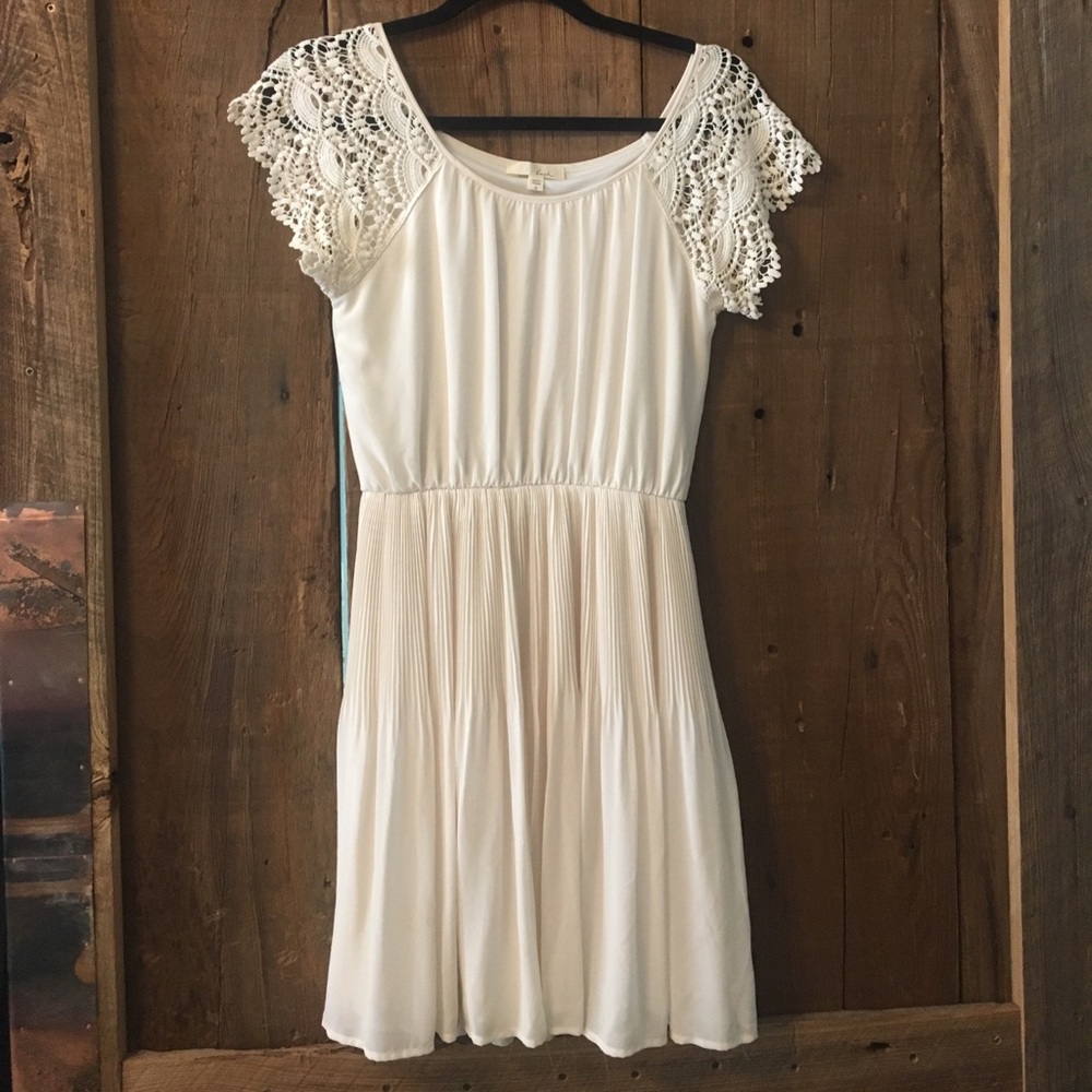cream dress!
