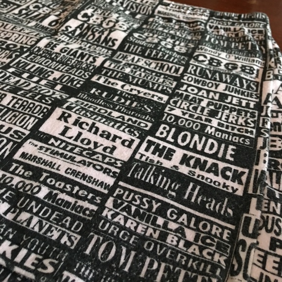 Y2K CBGD mini skirt - Picture 4 of 4