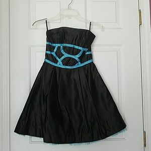Strapless homecoming/prom dress