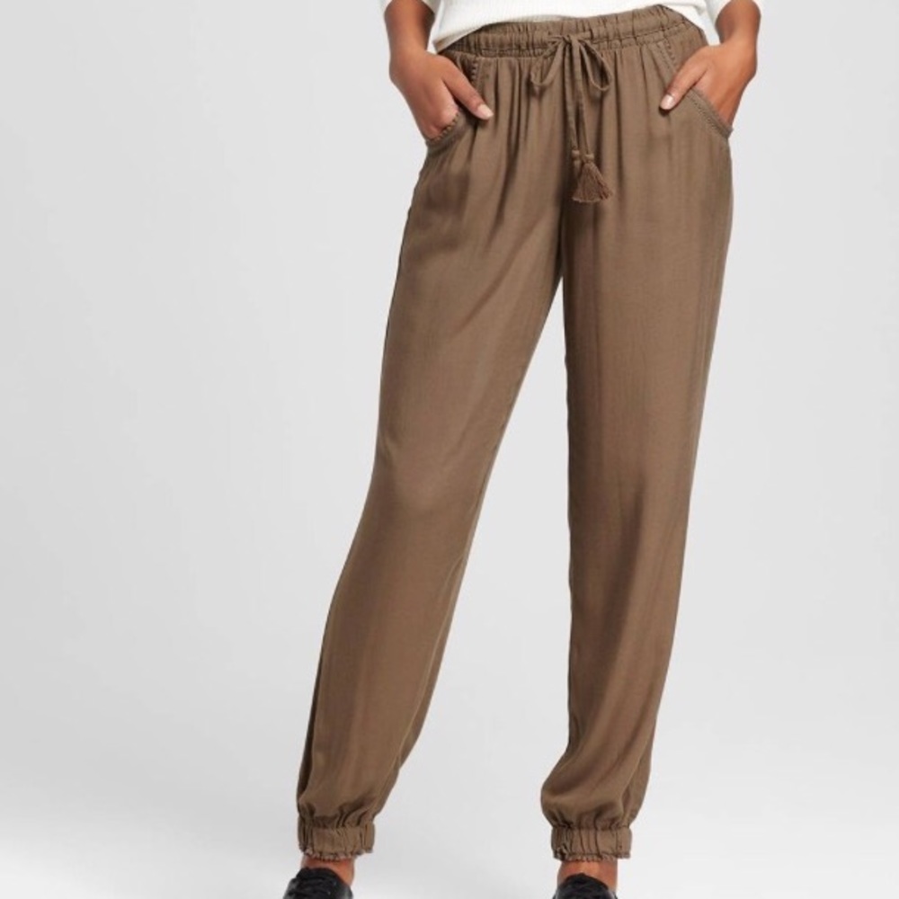 Knox Rose green joggers