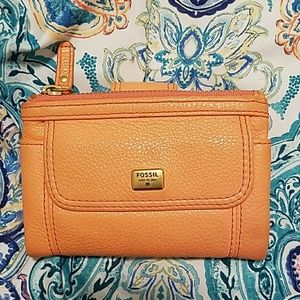 Fossil wallet in great condition