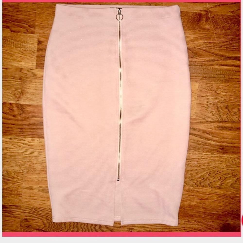 -NWOT- Atmosphere Pencil Skirt